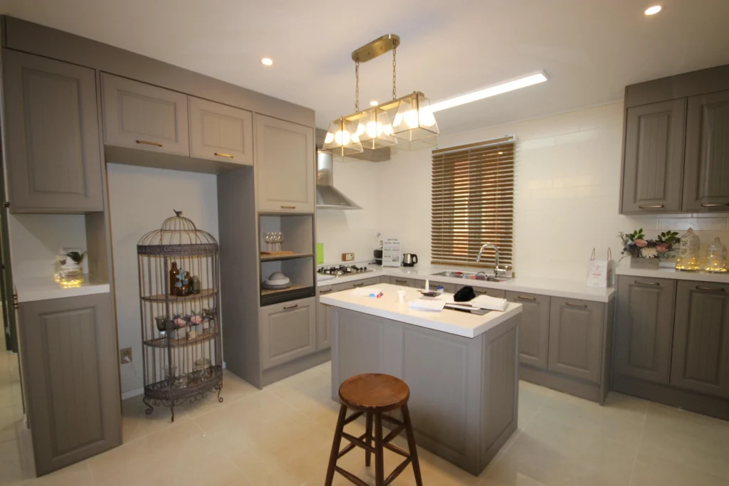 Kitchen and Dining 5 how to manage Clever Storage in kitchen