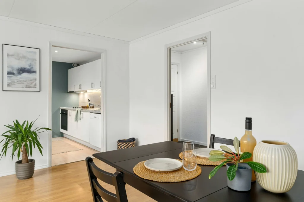 Tiny Apartment? Here’s How to Decorate Like a Minimalist 10 Keep Surfaces Clear