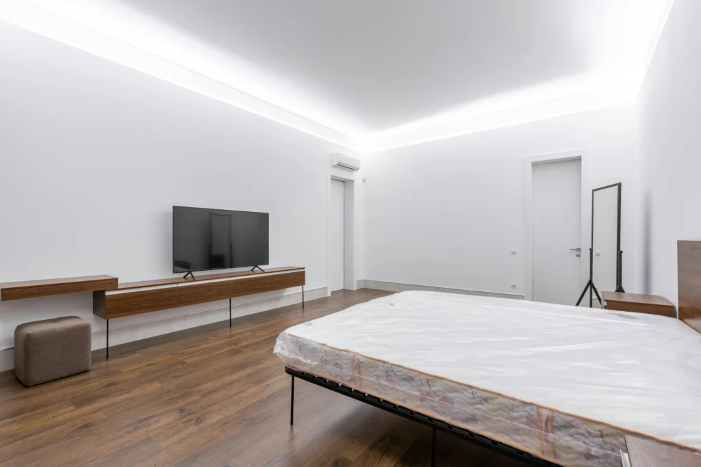 Minimalist Apartment Ideas That Make Small Space Look Bigger 6 Keep Walls Simple