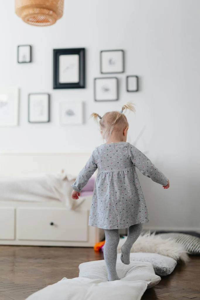 Small Living Room? 10 Space Saving Minimalist Hacks 12 Texture for Warmth