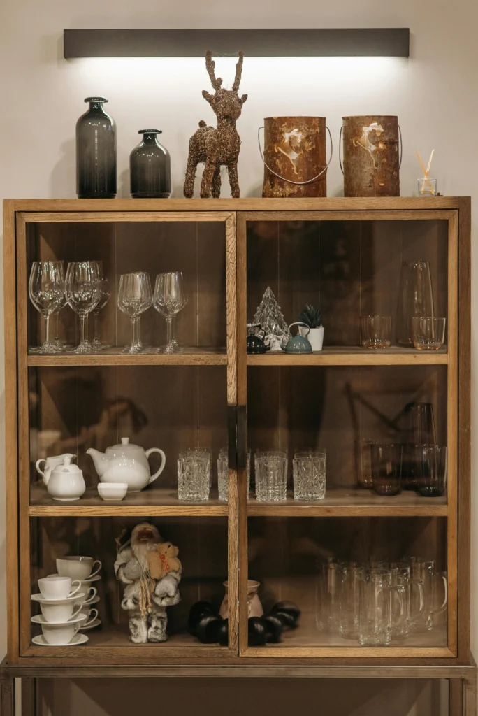 Minimalist Kitchen and Dining Organization Ideas 10 Dining Storage