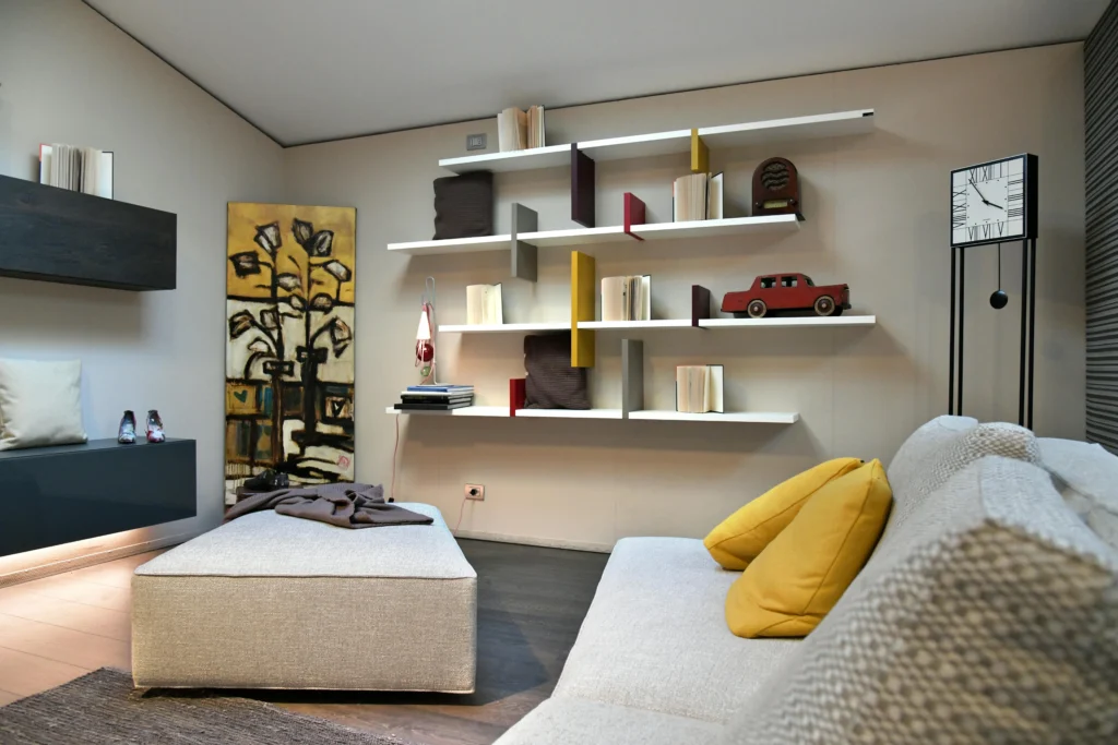 Tiny Apartment? Here’s How to Decorate Like a Minimalist 5 Multi Functional Furniture