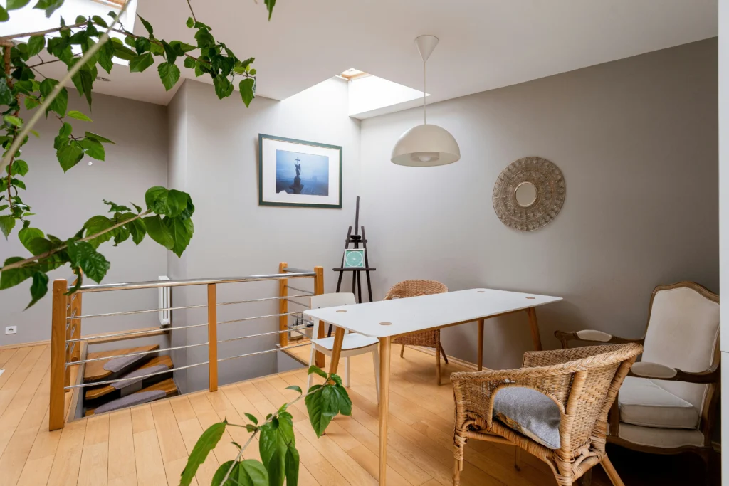 Multifunctional Furniture Ideas for Small Spaces 12 Nesting Tables for Flexible Living Room