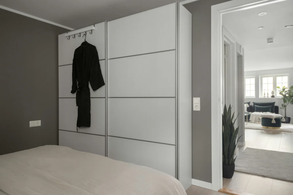 Multifunctional Furniture Ideas for Small Spaces 13 orage to Entryways or Bedrooms