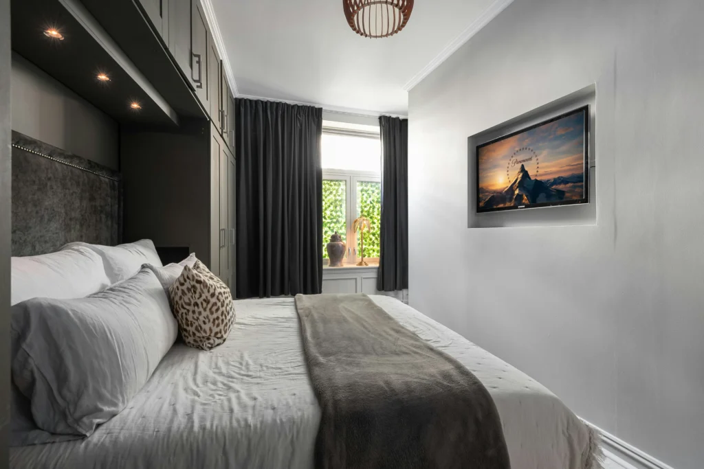 Minimalist Bedroom That Feels Expensive | Pure Zen Decor 4 Quality Bedding