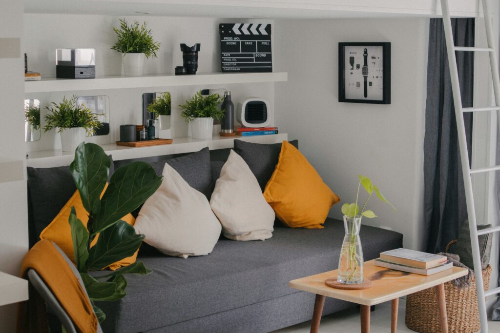 Small Apartment Makeovers That Impress | Pure Zen Decor 3 small home decor