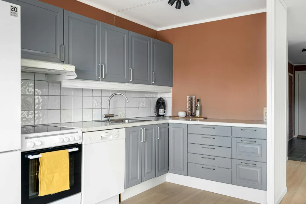 Budget Friendly Kitchen Updates That Shine 5 Peel and Stick Backsplash