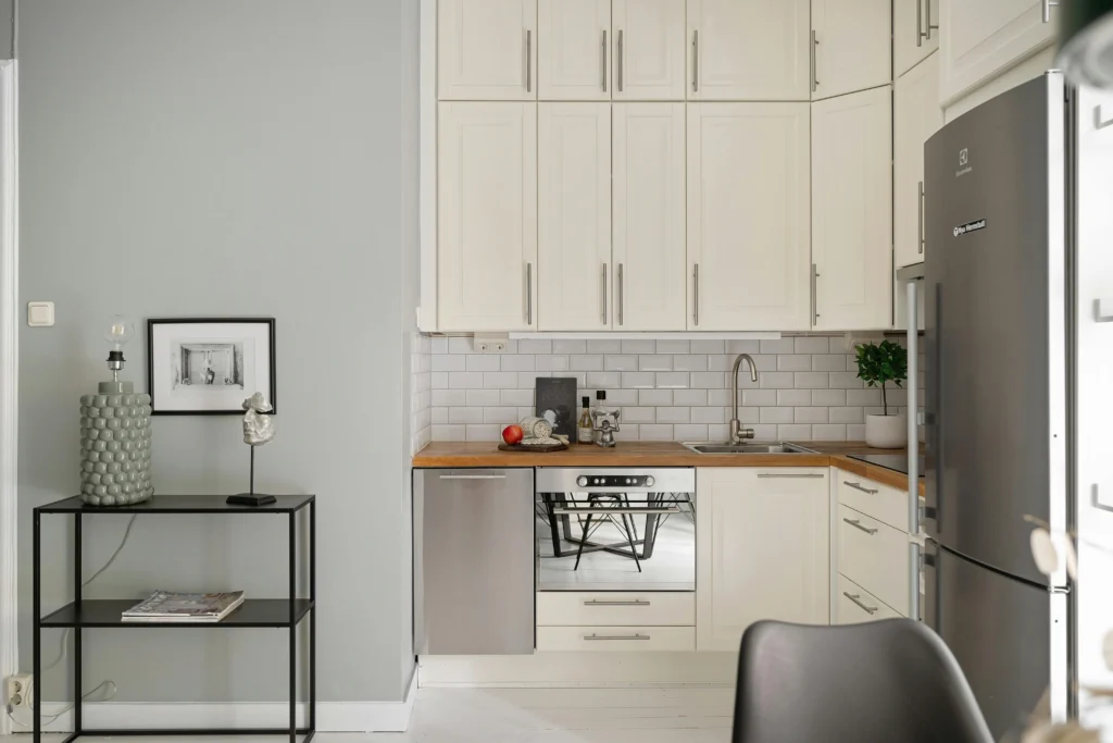 Modern Kitchen Decor Ideas on a Budget | Pure Zen Decor 11 modern kitchen