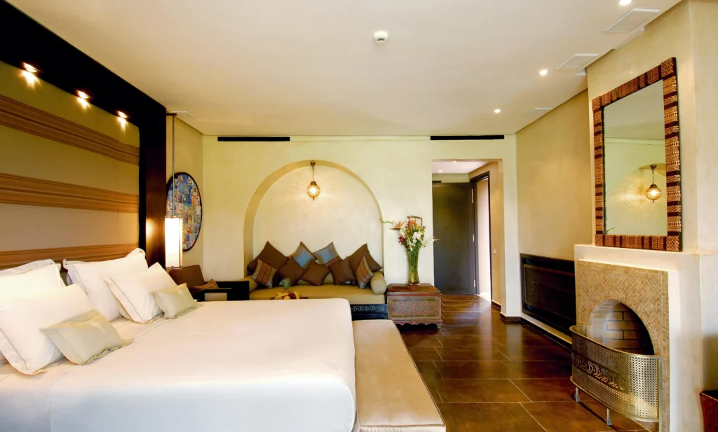 Minimalist Bedroom Lighting Ideas for a Warm Glow 12 bedroom ideas