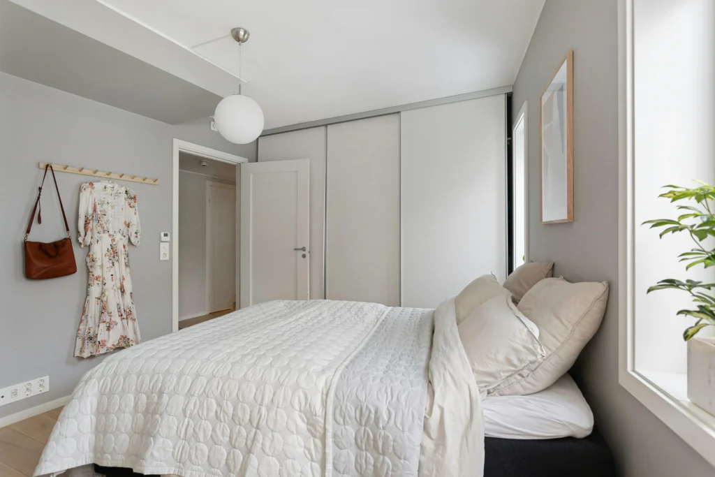 Bedroom Layout Hacks for More Space | Pure Zen Decor 11 Low Profile Furniture