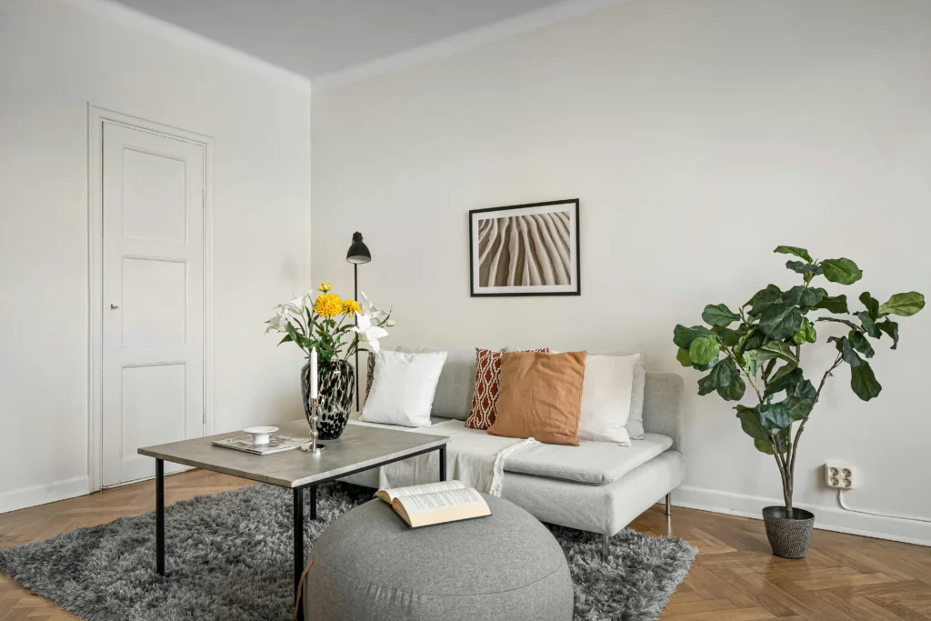 Trending Living Room Color Combos | Pure Zen Decor 4 Earthy Brown + Cream