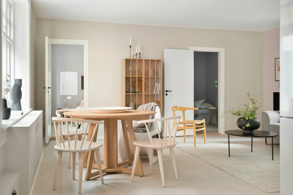 Fresh Dining Room Decor Trends | Pure Zen Decor 7 Round Dining Tables