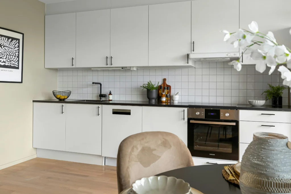 Minimalist Kitchen Decor That Looks Super Clean 6 Embrace Smart Storage