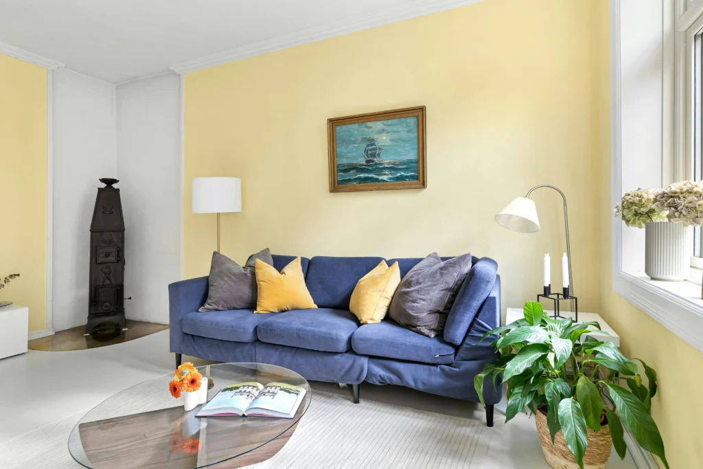 Minimalist Living Room Vibes for a Calm Home 9 Lighting to Create a Calm Mood