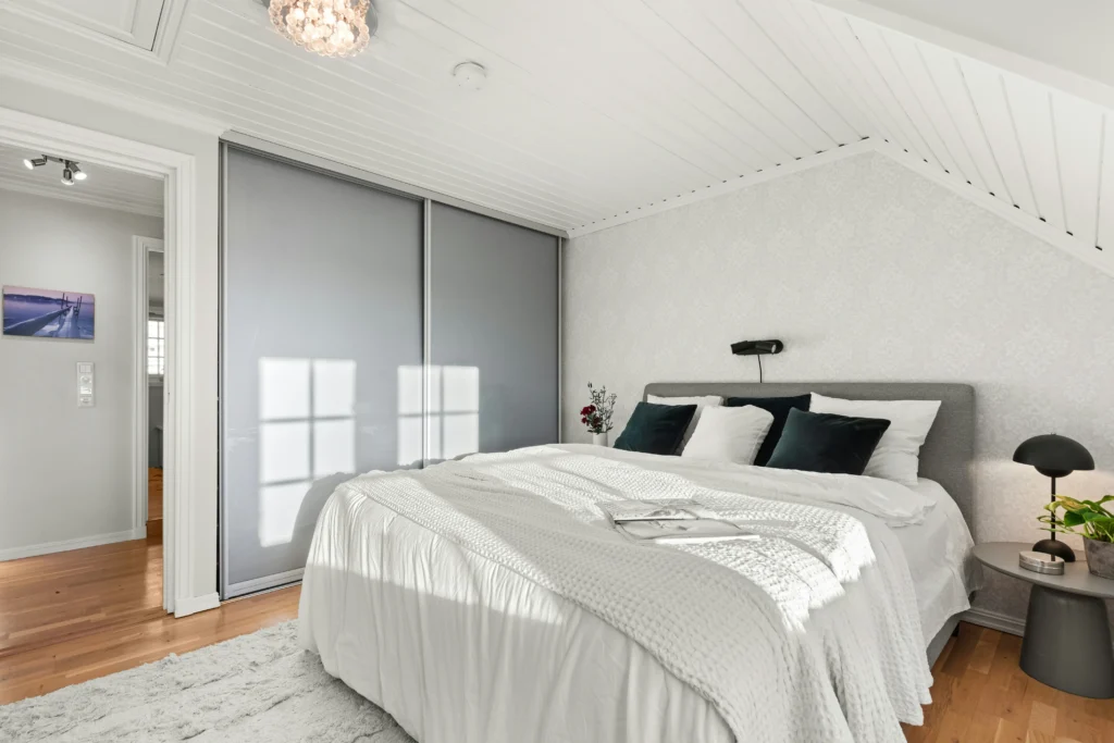 Trendy Bedroom Color Palette Inspo | Pure Zen Decor 3 warm beige