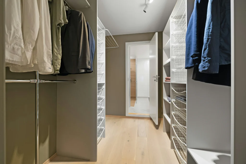Clever Storage Solutions for Small Homes 10 Over the Door Storage
