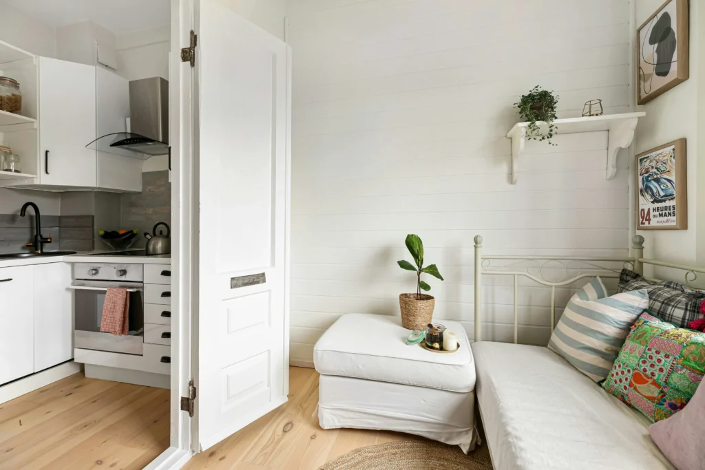 Small Apartment Layouts That Feel Spacious | Pure Zen Decor 3 Clear Floor Flow