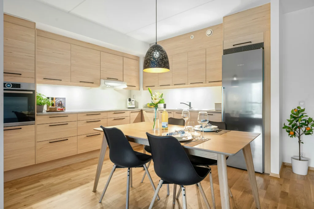 Kitchens That Mix Style + Function | Pure Zen Decor 14 Flow Simple and Open