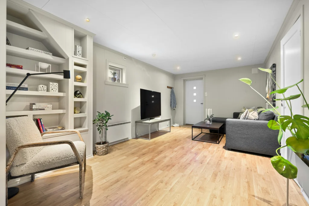 Warm Minimalist Living Room Ideas You Can Copy 11 Clean and Uncluttered