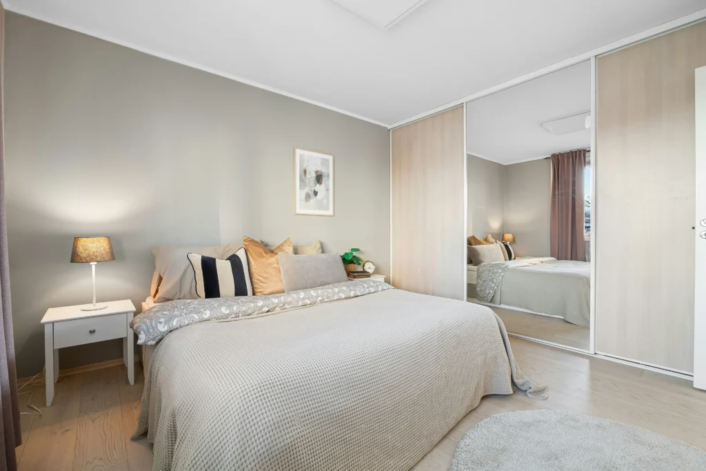 Neutral Bedroom Inspo for a Warm Cozy Feel | Pure Zen Decor 14 beedroom