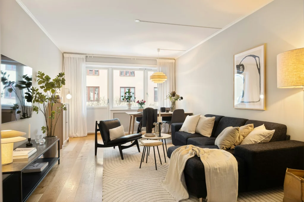 Small Apartment Decor Ideas That Feel Open and Calm 18 small home