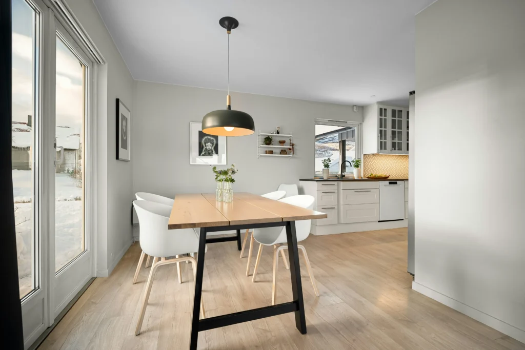 Neutral Dining Decor for a Calm Cooking Space 8 Soft Dining Atmosphere