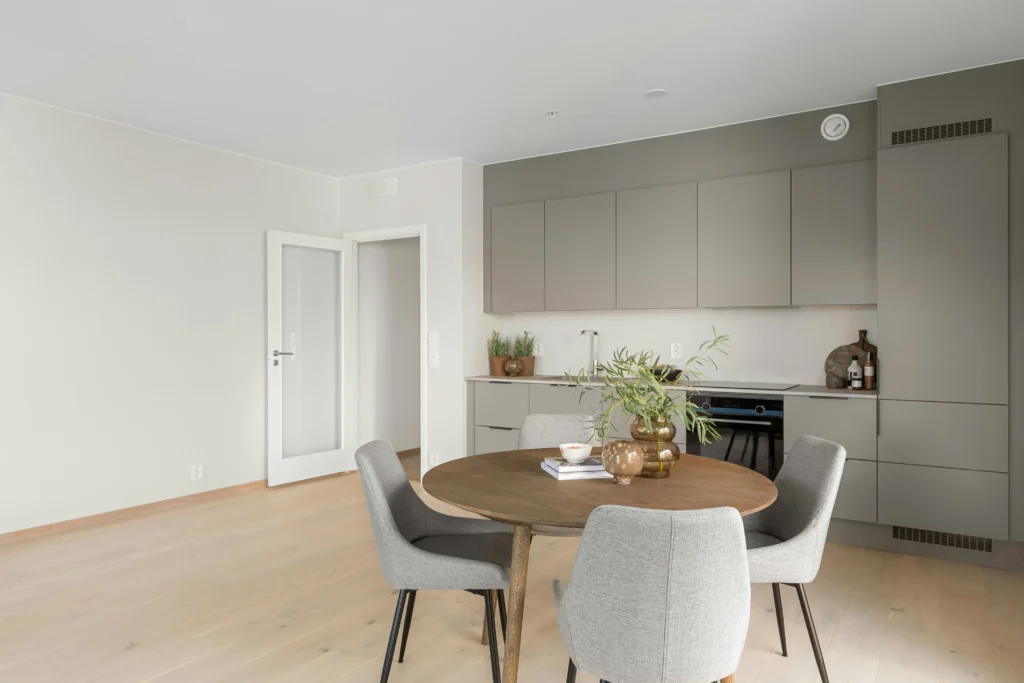 Dining Table Styling for an Everyday Chic Look | Pure Zen Decor 16 Reset Daily