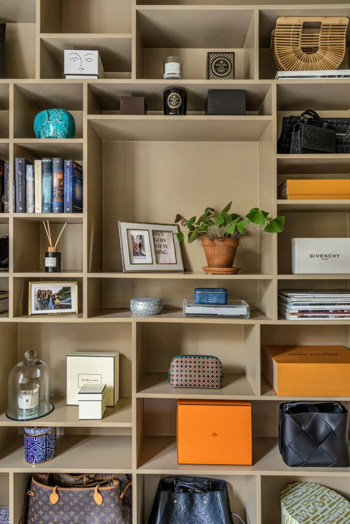 Minimalist Cabinets + Shelves Decor Inspo | Pure Zen Decor 3 Minimalist Styling