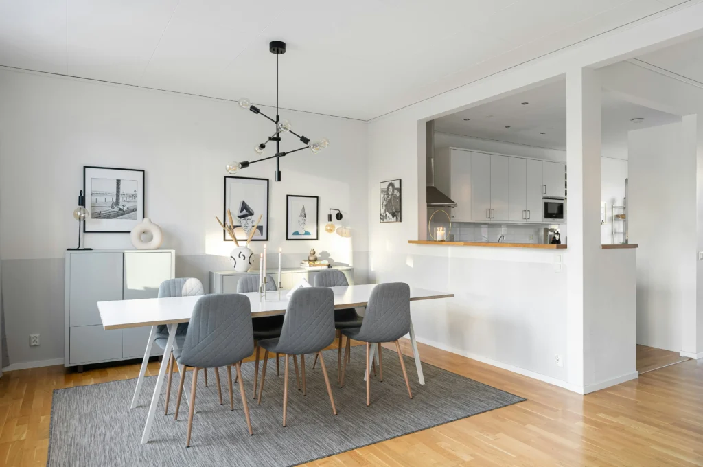 Neutral Dining Decor for a Calm Cooking Space 14 Small Dining Spaces