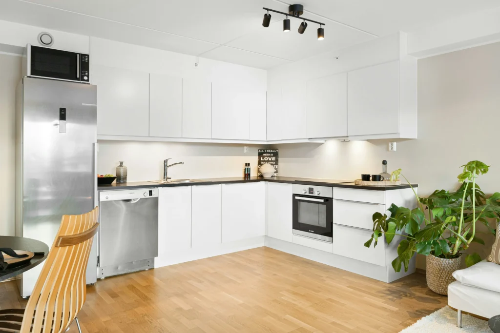 Minimalist Kitchen Decor Ideas for Everyday Living 12 Minimal Appliance Tips