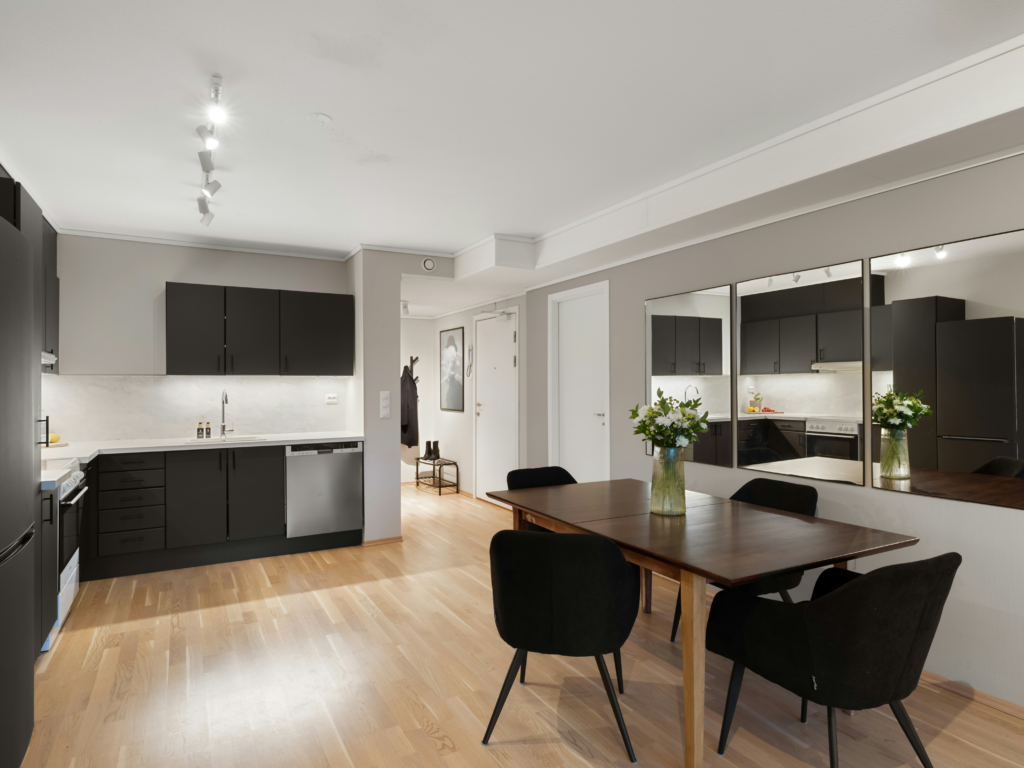 Clean Kitchen Styling Ideas That Feel Organized 13 Dining Area