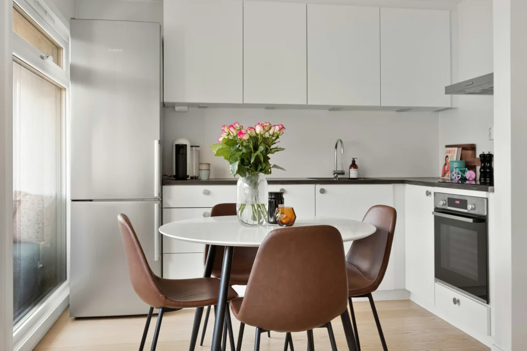 Dining Table Styling for an Everyday Chic Look | Pure Zen Decor 15 Adjust Styling