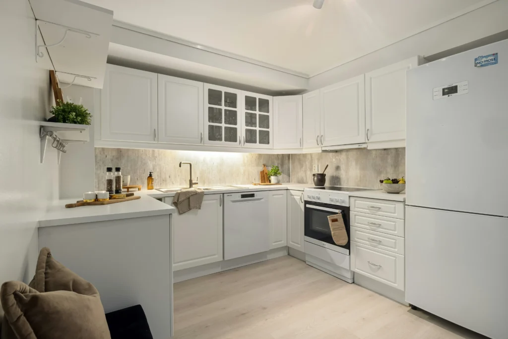 Minimalist Kitchen Decor Ideas for Everyday Living 11 Minimal Decor