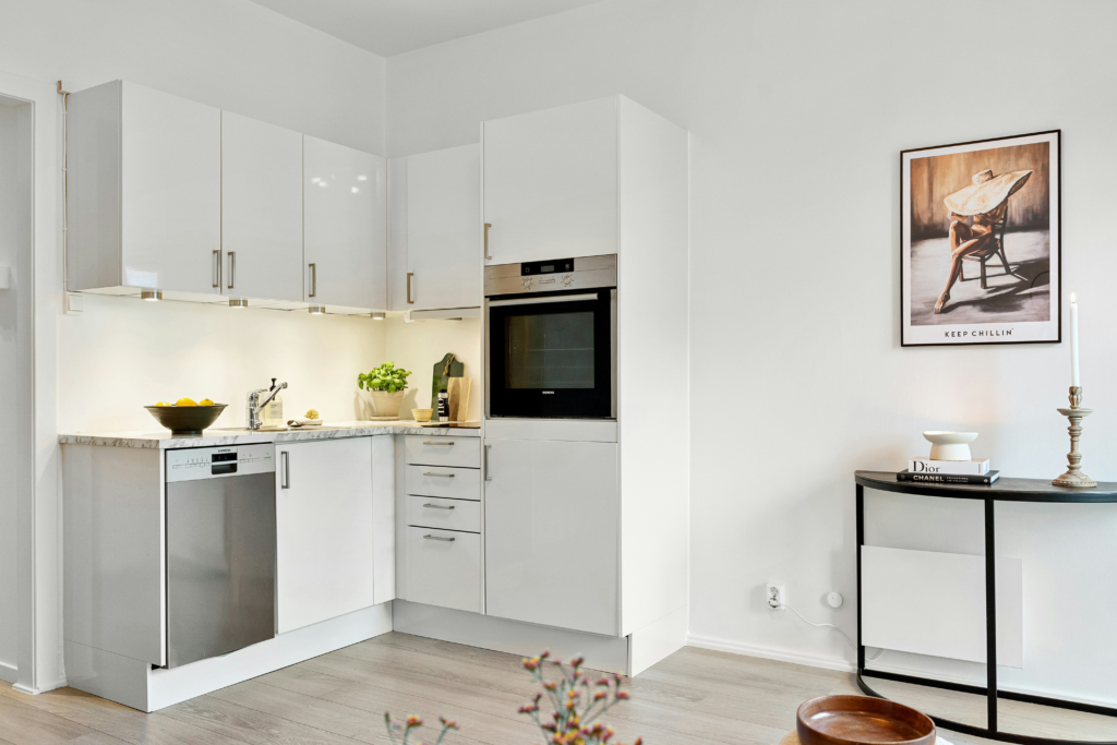 Clean Kitchen Styling Ideas That Feel Organized 5 Neutral Color Palette