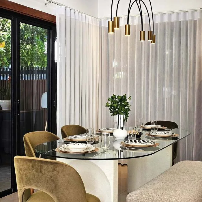 15 Glass Dining Room Table Decor Looks For Any Style 11 10 16