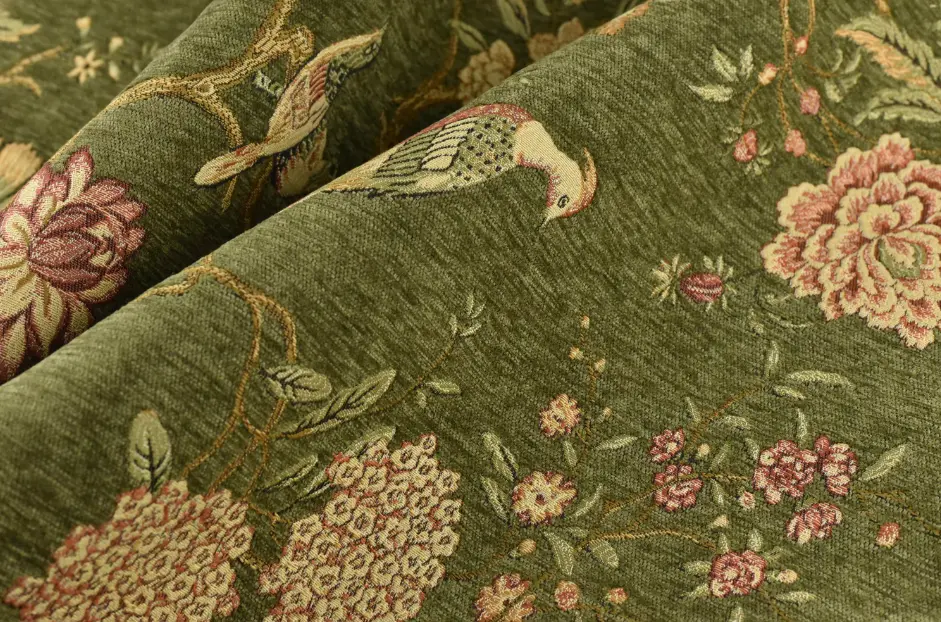 18 Green and Burgundy Living Room Decor 15 15