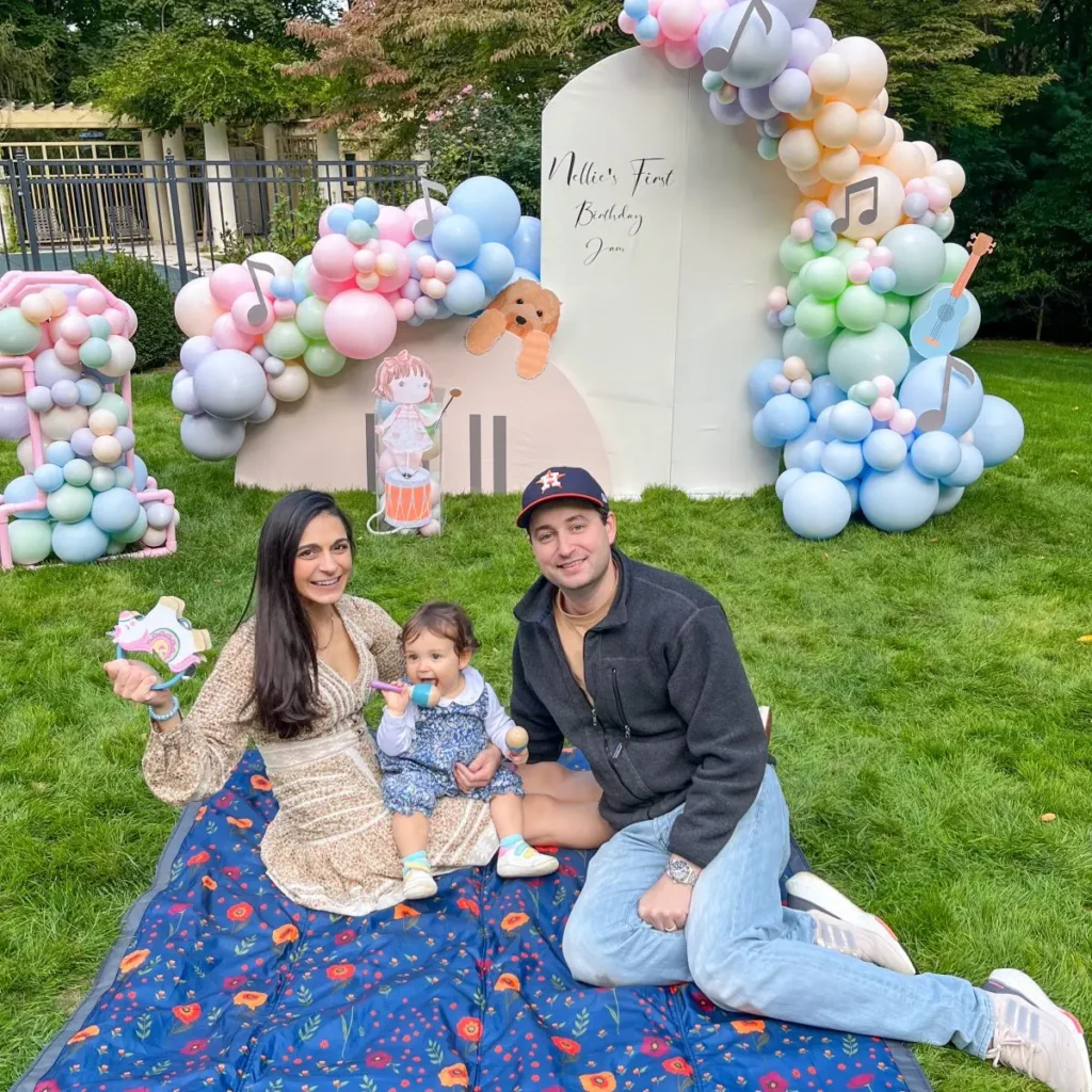 23 Living Room Birthday Decor for Husband | Pure Zen Decor 19 17 3