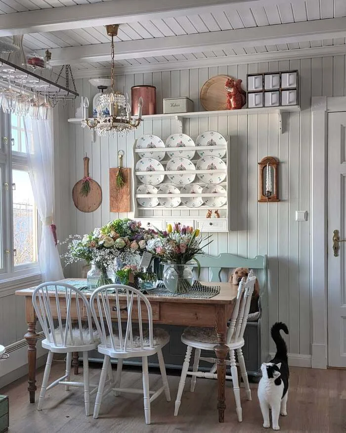 17 Dining Room Wall Decor Ideas Simple Yet Eye-Catching 7 6 20