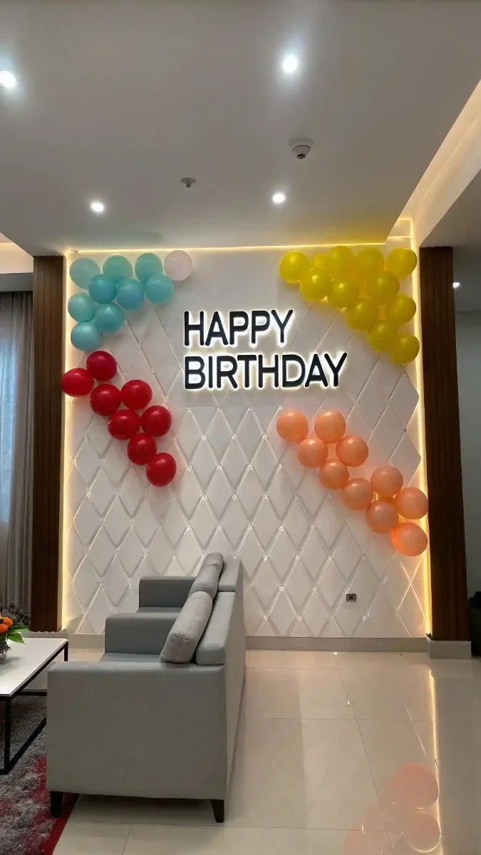 18 Birthday Wall Decor Ideas with Balloons, Lights & Signs 5 image 378