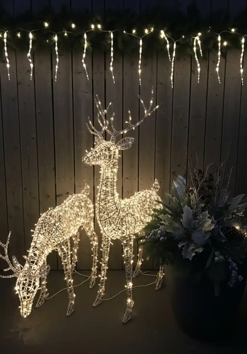 23 Christmas Decor Ideas Outdoor Yard That Wow Your Street 24 image 657