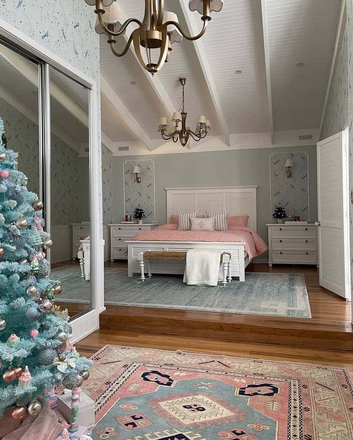 11 Transform Your Room With Blue Christmas Bedroom Decor Ideas 2 image 659