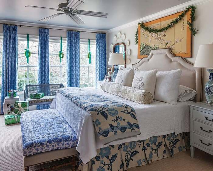 11 Transform Your Room With Blue Christmas Bedroom Decor Ideas 5 image 662