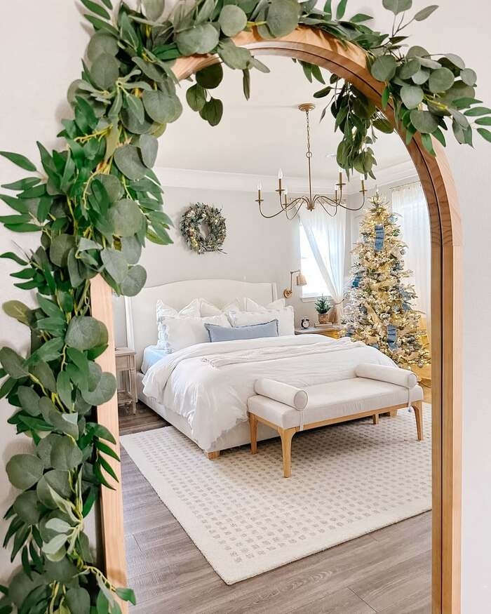 11 Transform Your Room With Blue Christmas Bedroom Decor Ideas 8 image 665