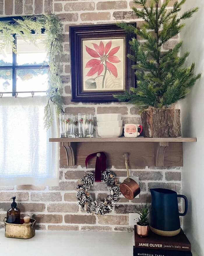 15 Beautiful Christmas Kitchen Shelf Decor Styles 2 image 694