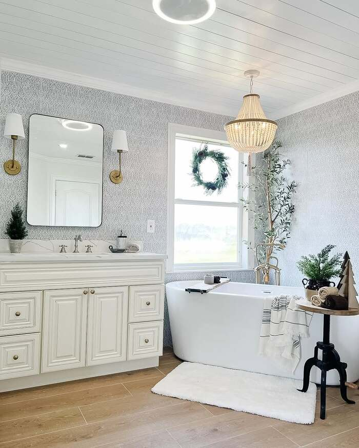 10 Elegant Neutral Christmas Bathroom Decor You’ll Adore 11 image 718