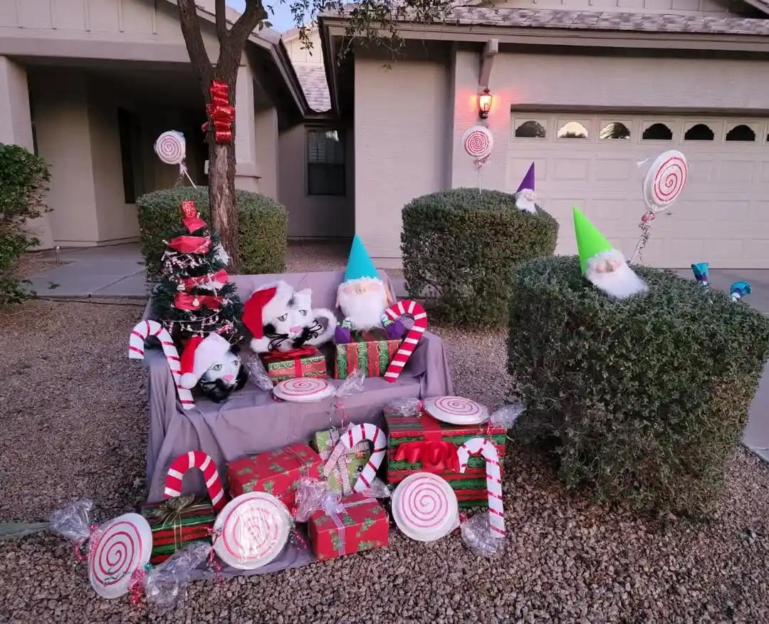 20 Farmhouse Christmas Decor Front Yard Ideas You’ll Love 16 image 781