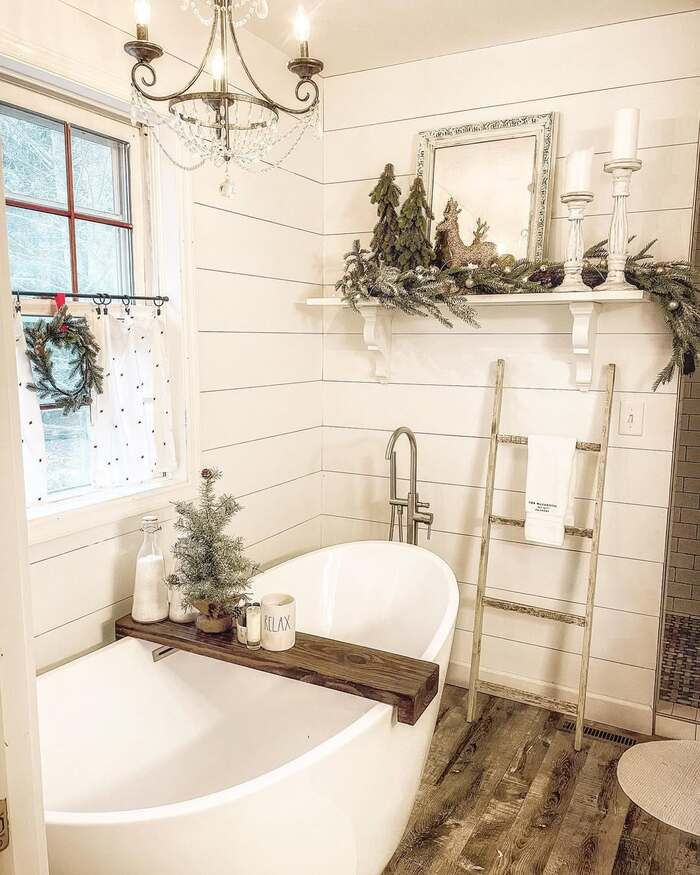 10 Best Rustic Christmas Bathroom Decor for a Warm Winter Look 10 image 795