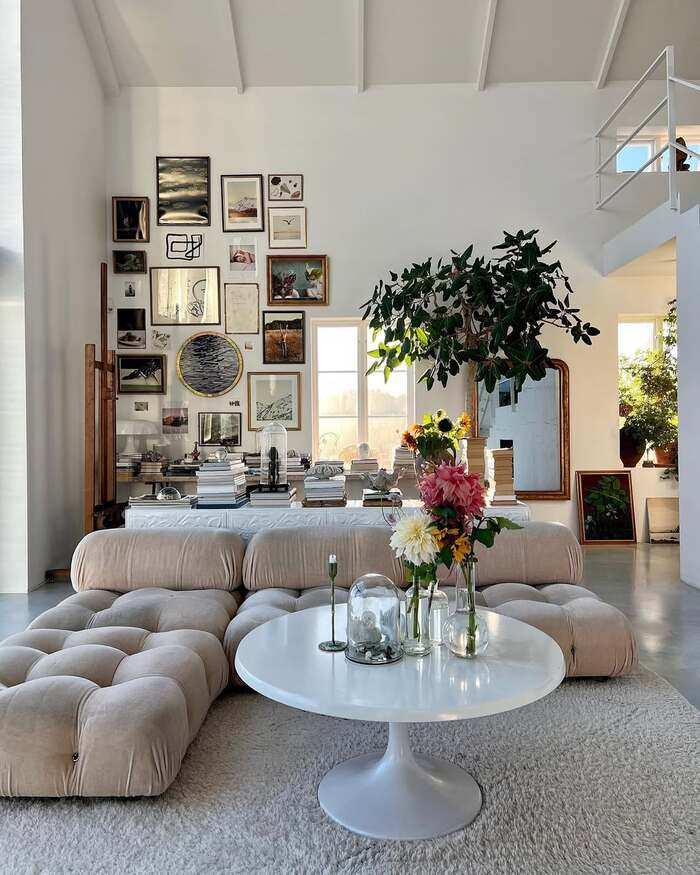 23 Colorful Minimalist Living Room Apartment 23 image 82