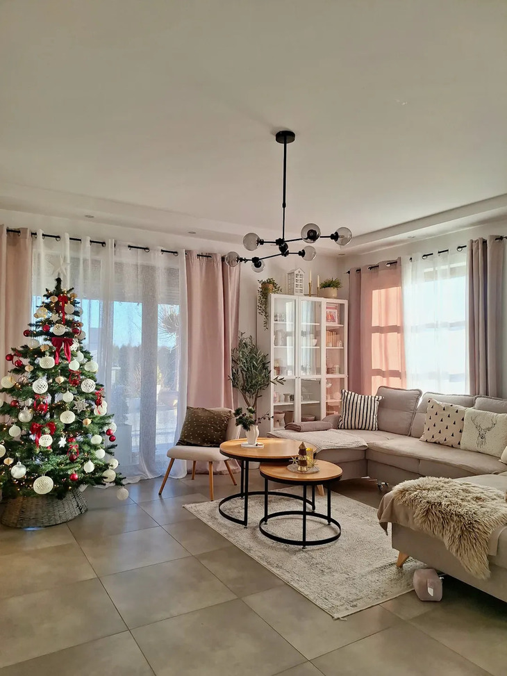 19 Grey Flooring Living Room Designs You’ll Love 18 image 94